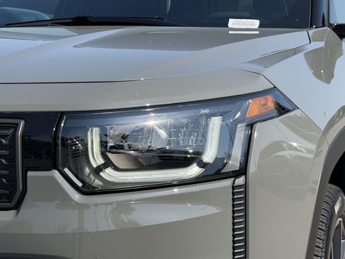 New 2026 Jeep Cherokee Overland w/ Advanced Pro Tech Group AWD/4WD image 6