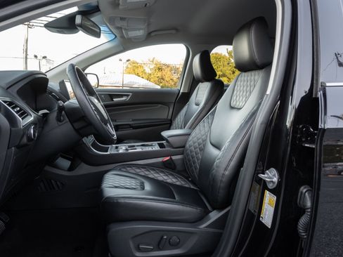 Used 2024 Ford Edge Titanium image 14