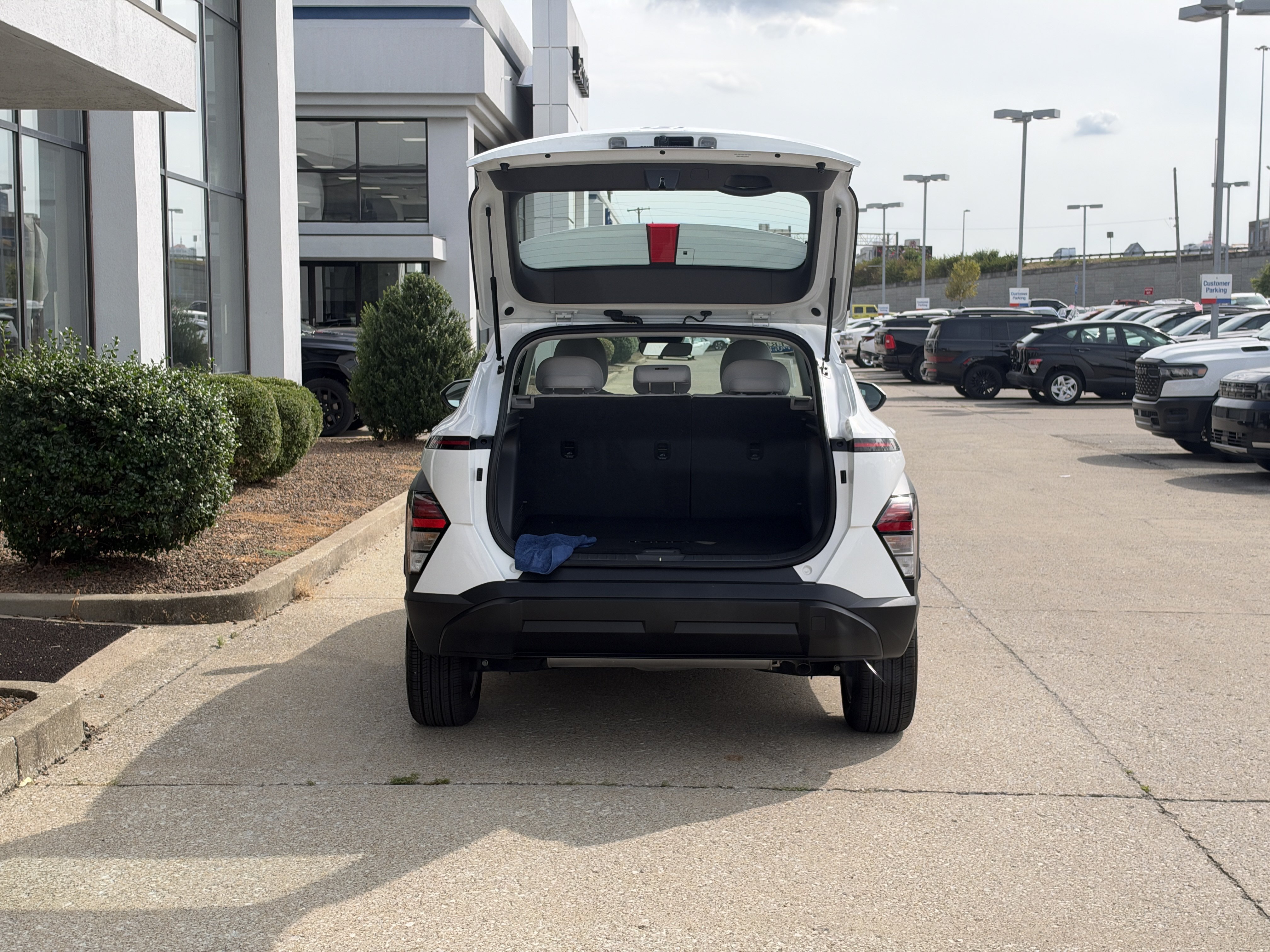 Certified 2026 Hyundai Kona SE AWD/4WD image 9
