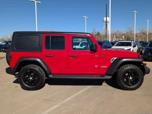 Used 2018 Jeep Wrangler Unlimited Sport S image 2
