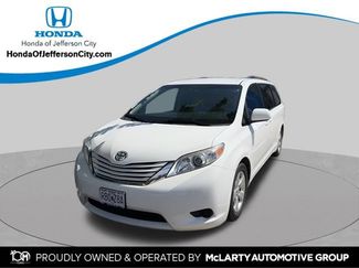 Used 2015 Toyota Sienna LE FWD video 1