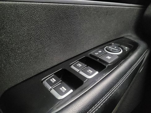 Used 2019 Kia Sorento SX image 27