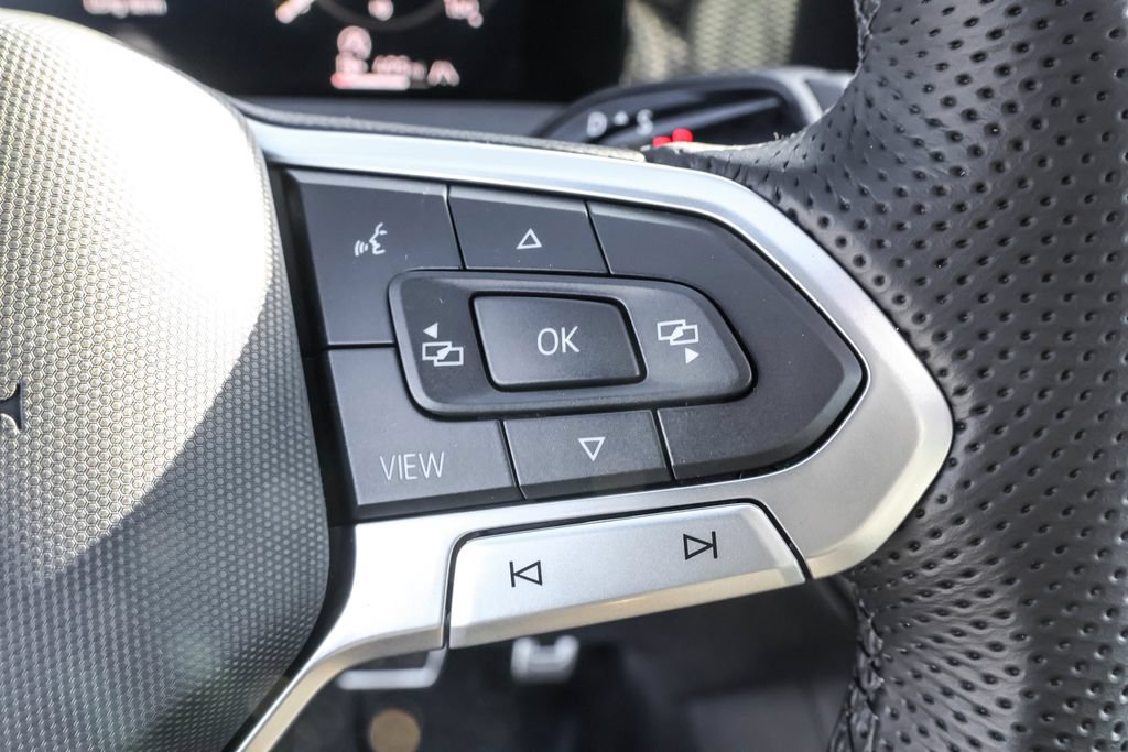 Certified 2026 Volkswagen Tiguan SE R-Line AWD/4WD image 21