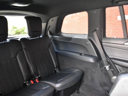 Used 2019 Mercedes-Benz GLS 450 4MATIC image 19