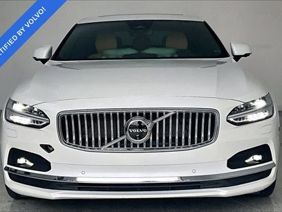 Used 2025 Volvo S90 B6 Ultra w/ Lounge Package