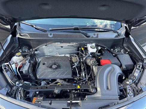 Certified 2022 Buick Encore GX Essence w/ Experience Buick Package image 36