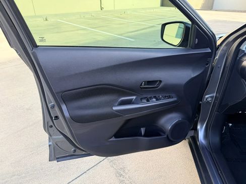 Used 2024 Nissan Kicks S image 10