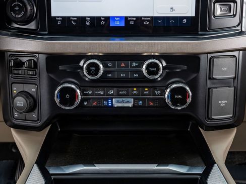 Used 2026 Ford F250 Platinum w/ Platinum Plus Package AWD/4WD image 28