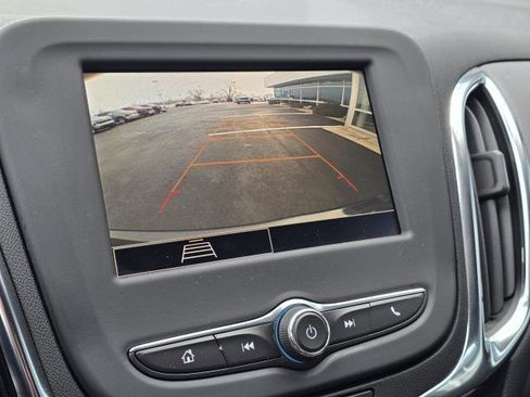 Used 2024 Chevrolet Equinox LT image 22