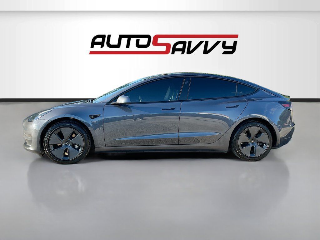 Used 2023 Tesla Model 3 Standard Range RWD image 4