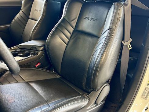 Used 2016 Dodge Challenger SRT RWD image 14