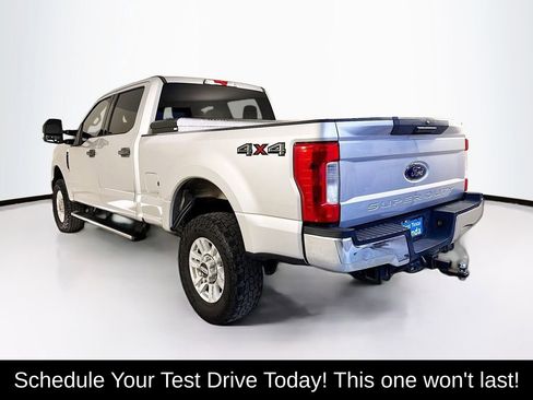 Used 2017 Ford F250 XLT AWD/4WD image 5
