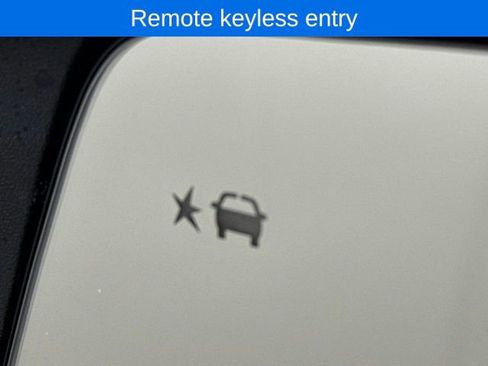 Used 2023 Chevrolet Traverse RS image 24