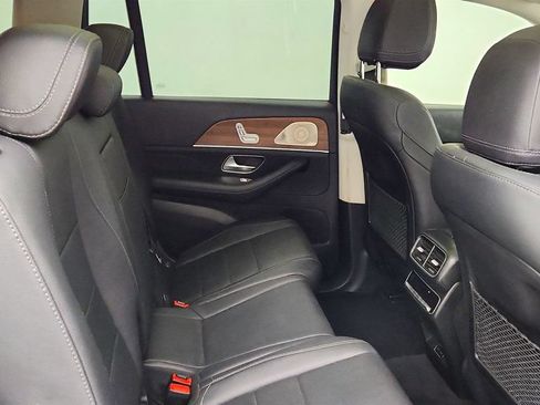 Used 2024 Mercedes-Benz GLS 450 4MATIC image 23