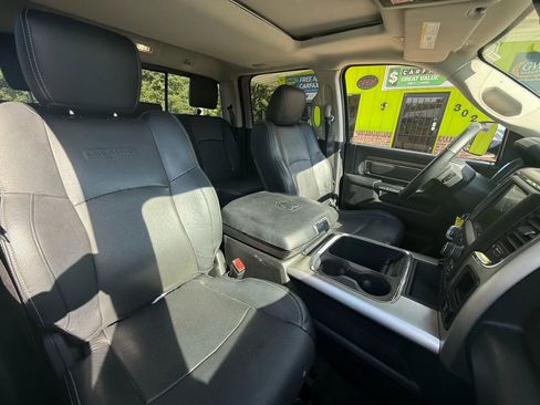 Used 2017 RAM 1500 Laramie image 10