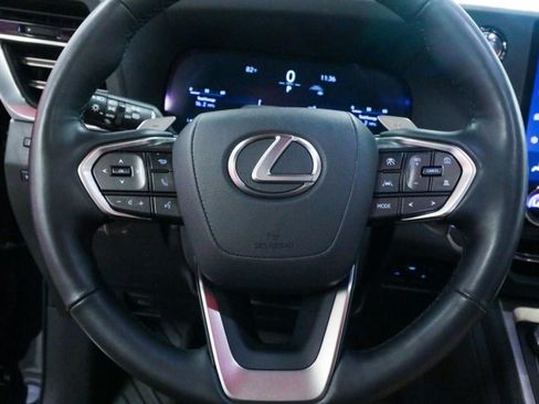 Used 2024 Lexus GX 550 w/ Accessory Package (Z1) AWD/4WD image 18