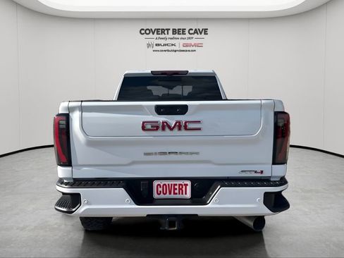 Used 2024 GMC Sierra 2500 AT4 w/ AT4 Premium Plus Package image 8