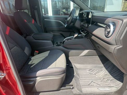 Certified 2024 Chevrolet Colorado Z71 w/ Z71 Convenience Package 2 AWD/4WD image 17