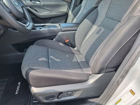 Used 2021 Nissan Rogue SV FWD image 10
