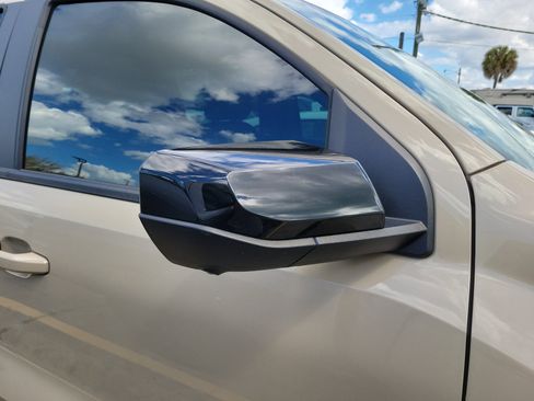 Used 2024 GMC Canyon Elevation w/ Elevation Premium Package image 8