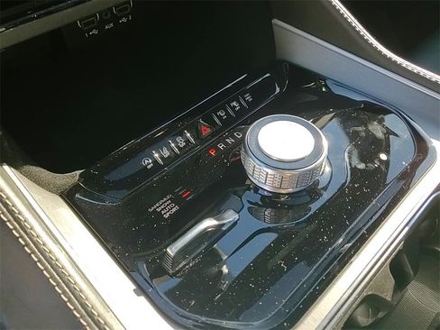 New 2026 Jeep Grand Wagoneer image 17