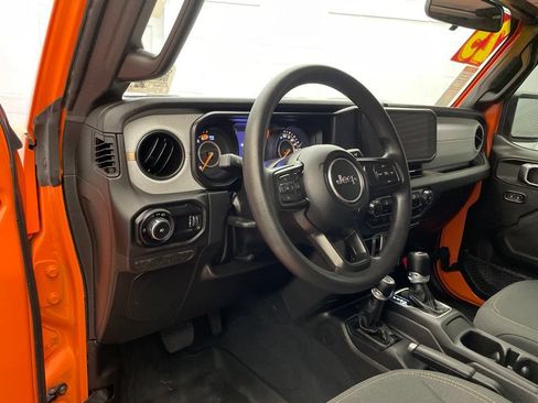 Certified 2025 Jeep Wrangler Sport AWD/4WD image 11