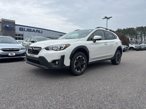 Used 2021 Subaru Crosstrek 2.0i Premium w/ Moonroof Package image 2
