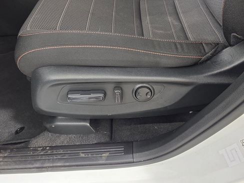 Used 2024 Honda CR-V Sport image 17