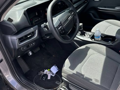 Used 2025 Kia K4 FWD image 3
