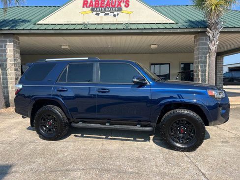 Used 2021 Toyota 4Runner SR5 Premium w/ Moonroof Package image 3