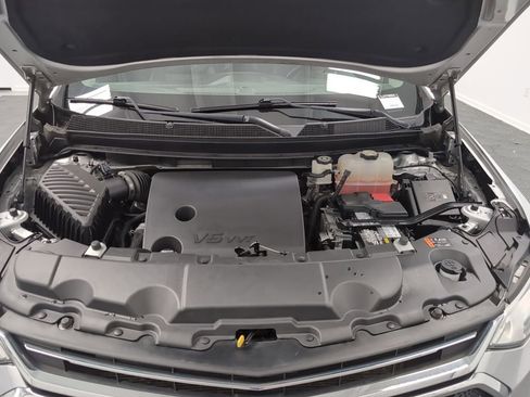 Used 2021 Chevrolet Traverse LT w/ LT Premium Package image 38