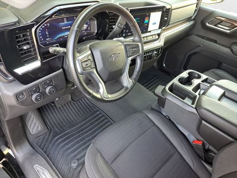 Certified 2023 Chevrolet Silverado 1500 RST AWD/4WD image 10