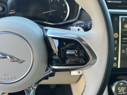 Used 2023 Jaguar F-PACE S image 17