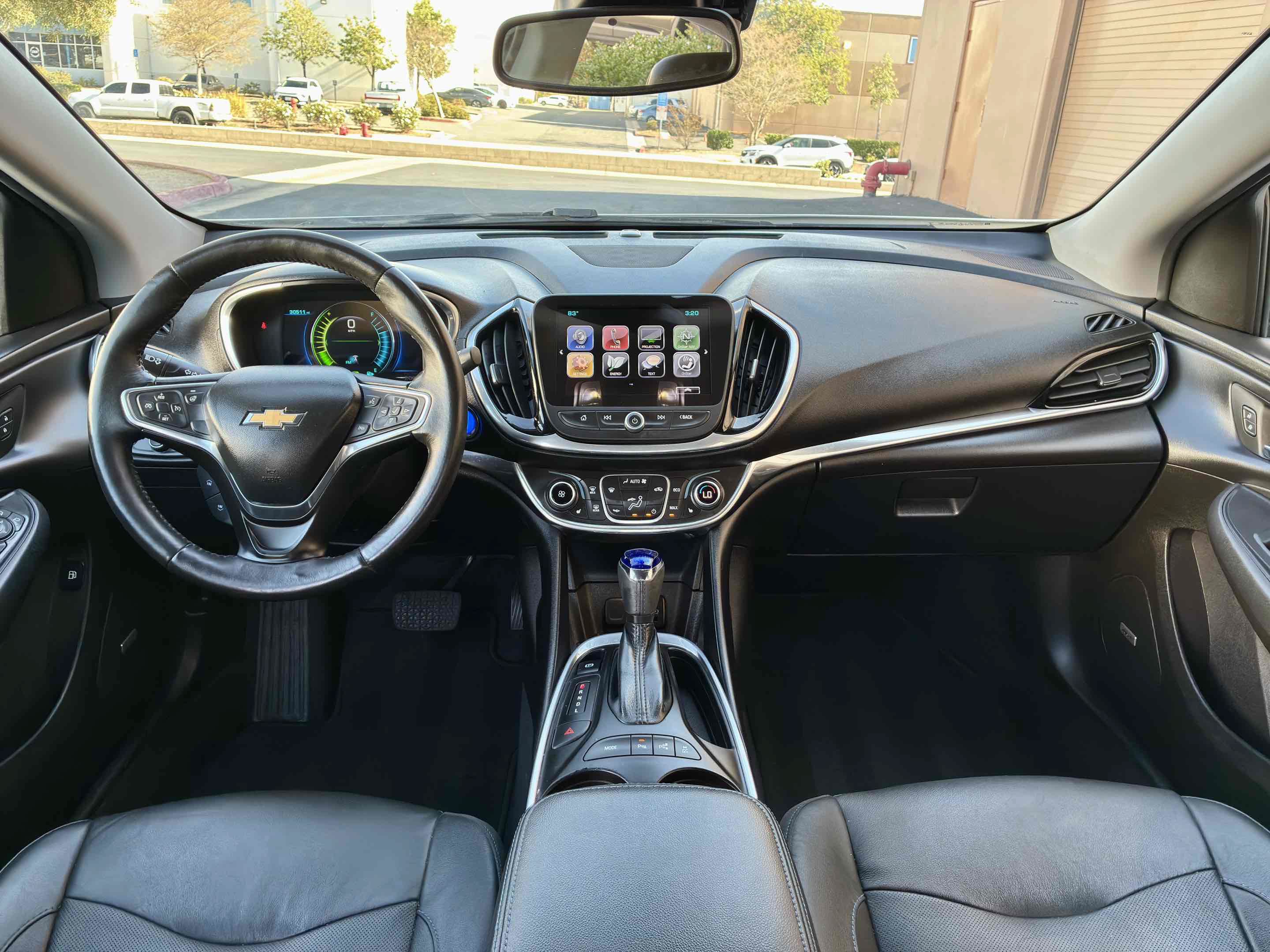 Used 2018 Chevrolet Volt Premier FWD image 15
