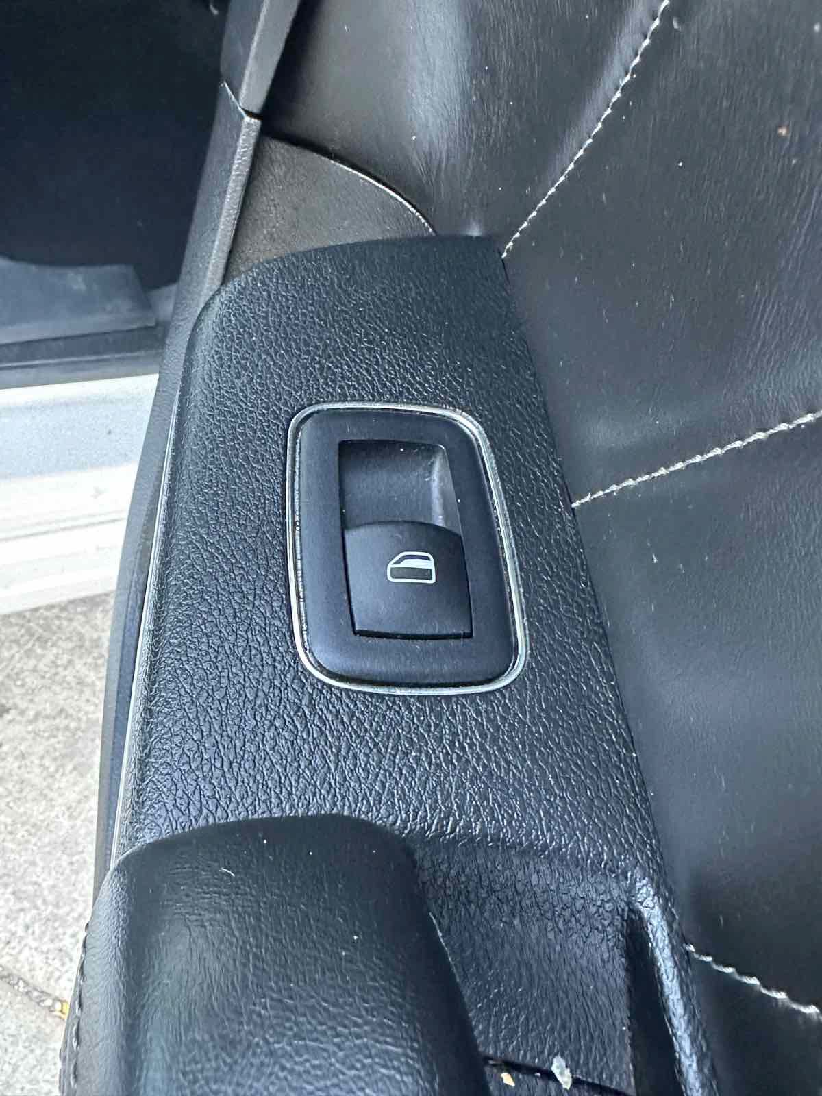 Used 2022 Dodge Charger SXT w/ Plus Group RWD image 34