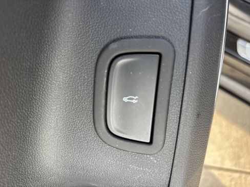 Used 2025 GMC Acadia Denali w/ LPO, Floor Liner Package image 25