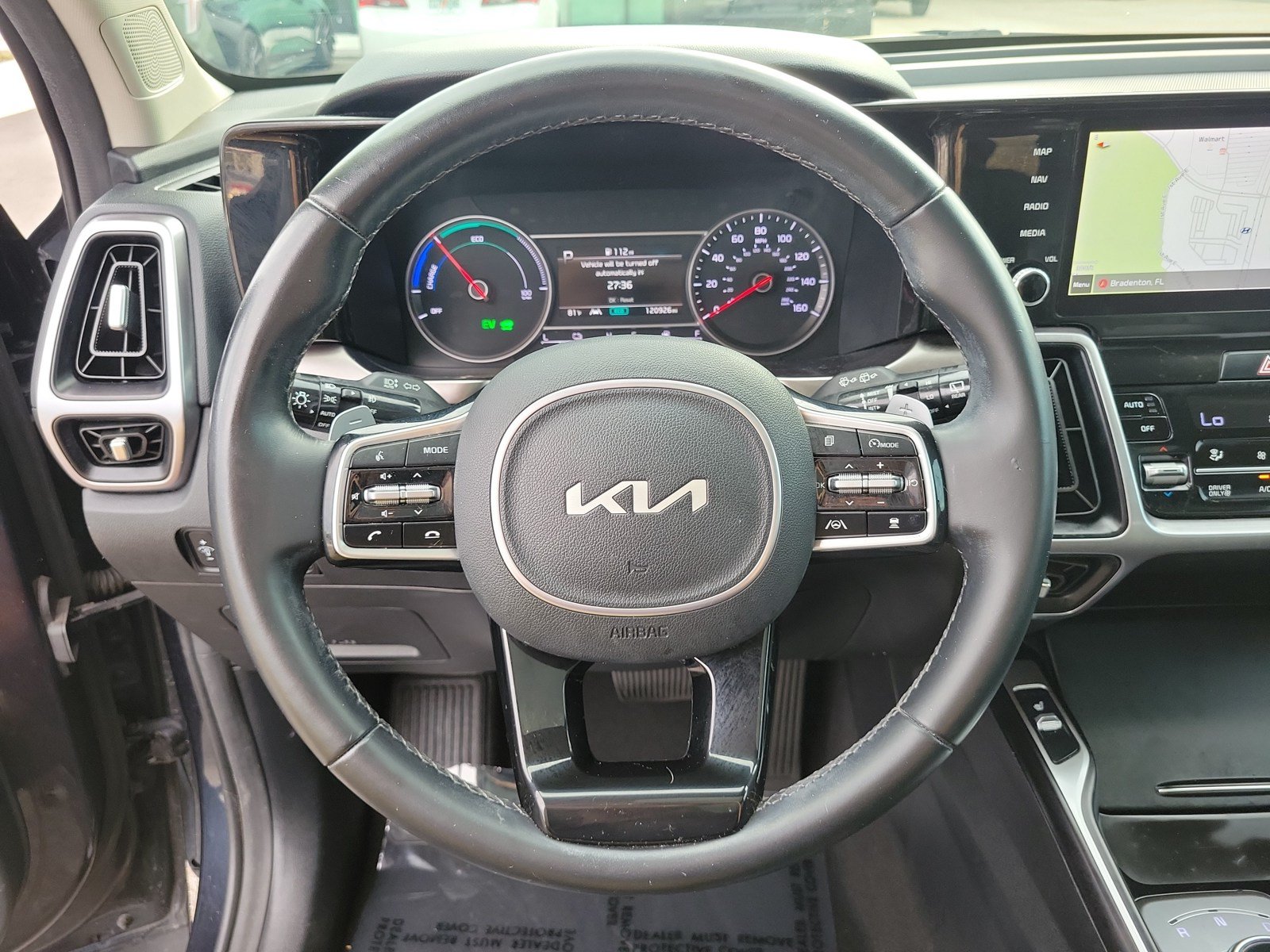 Used 2022 Kia Sorento EX w/ Panoramic Sunroof Package FWD image 17