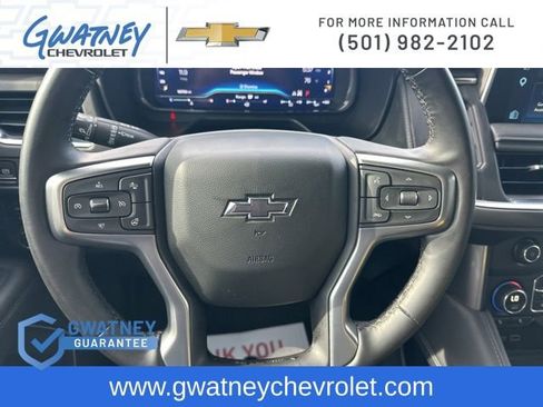 Used 2024 Chevrolet Suburban Z71 w/ Luxury Package AWD/4WD image 17