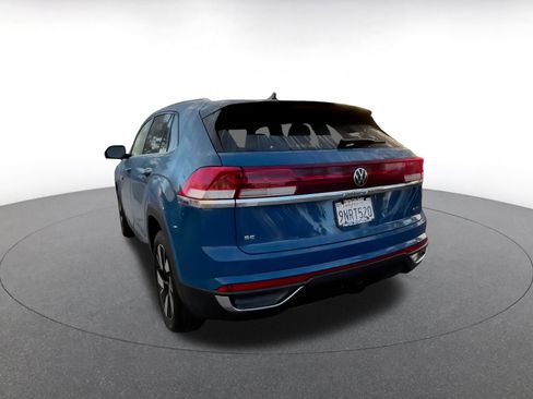 Used 2025 Volkswagen Atlas Cross Sport SE image 11