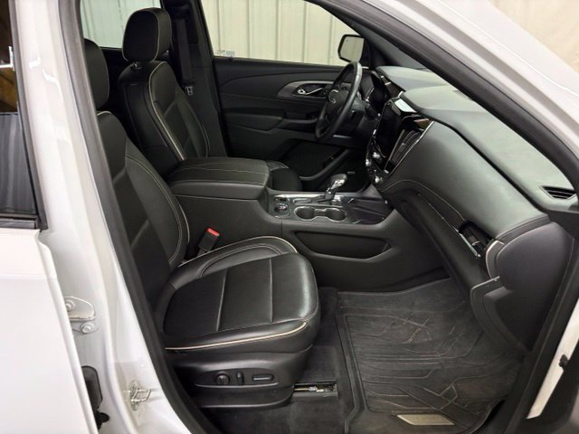 Used 2023 Chevrolet Traverse Premier w/ Redline Edition AWD/4WD image 28