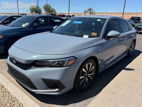 Used 2024 Honda Civic EX image 2