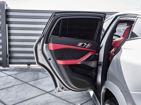 Used 2026 BMW X6 M Competition w/ Executive Package AWD/4WD image 28