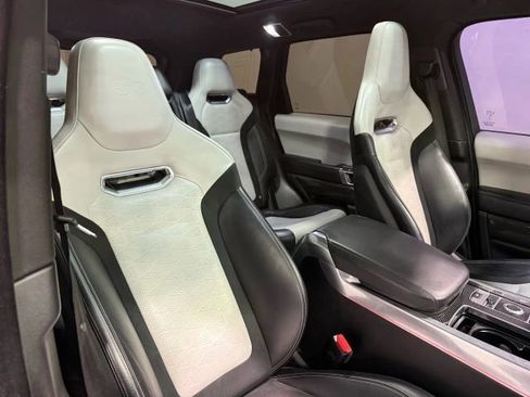 Used 2020 Land Rover Range Rover Sport SVR image 28