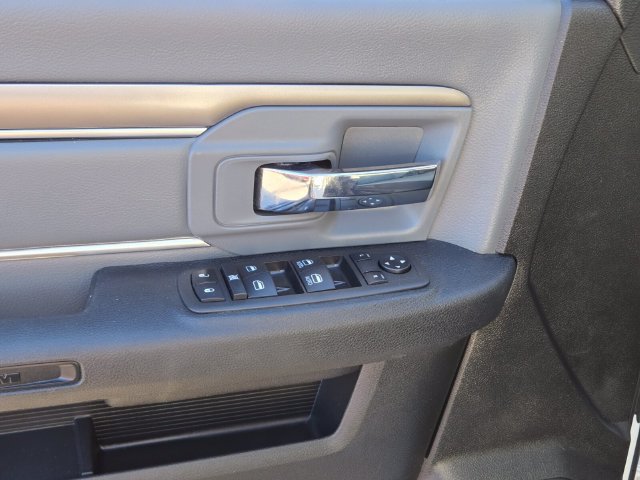 Used 2023 RAM 1500 Classic SLT w/ Electronics Group AWD/4WD image 17