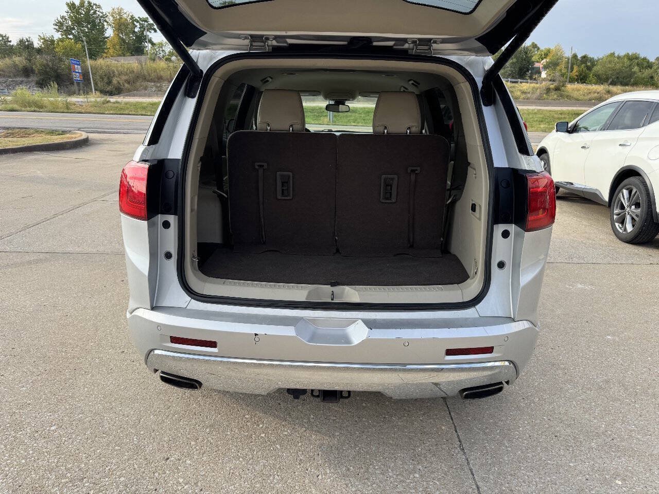 Used 2019 GMC Acadia Denali FWD image 17