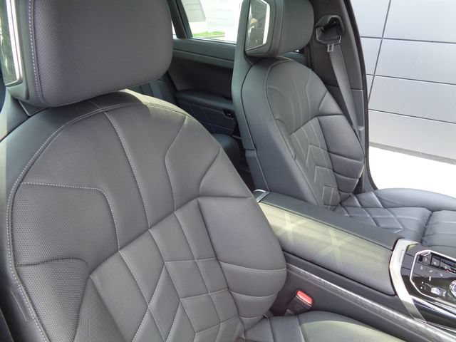 Used 2023 BMW 760i xDrive w/ Luxury Rear Seating Package AWD/4WD image 35