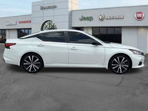 Used 2022 Nissan Altima 2.5 SR FWD image 8