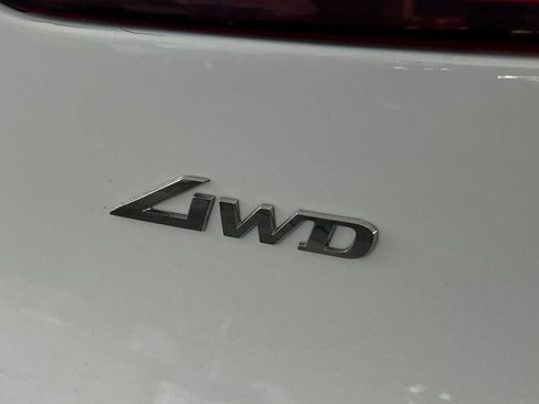 Used 2025 Genesis GV70 2.5T AWD/4WD image 16