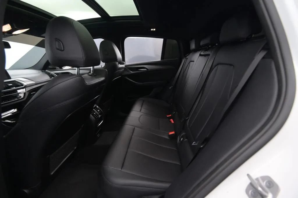 Used 2021 BMW X4 xDrive30i w/ M Sport Package AWD/4WD image 42