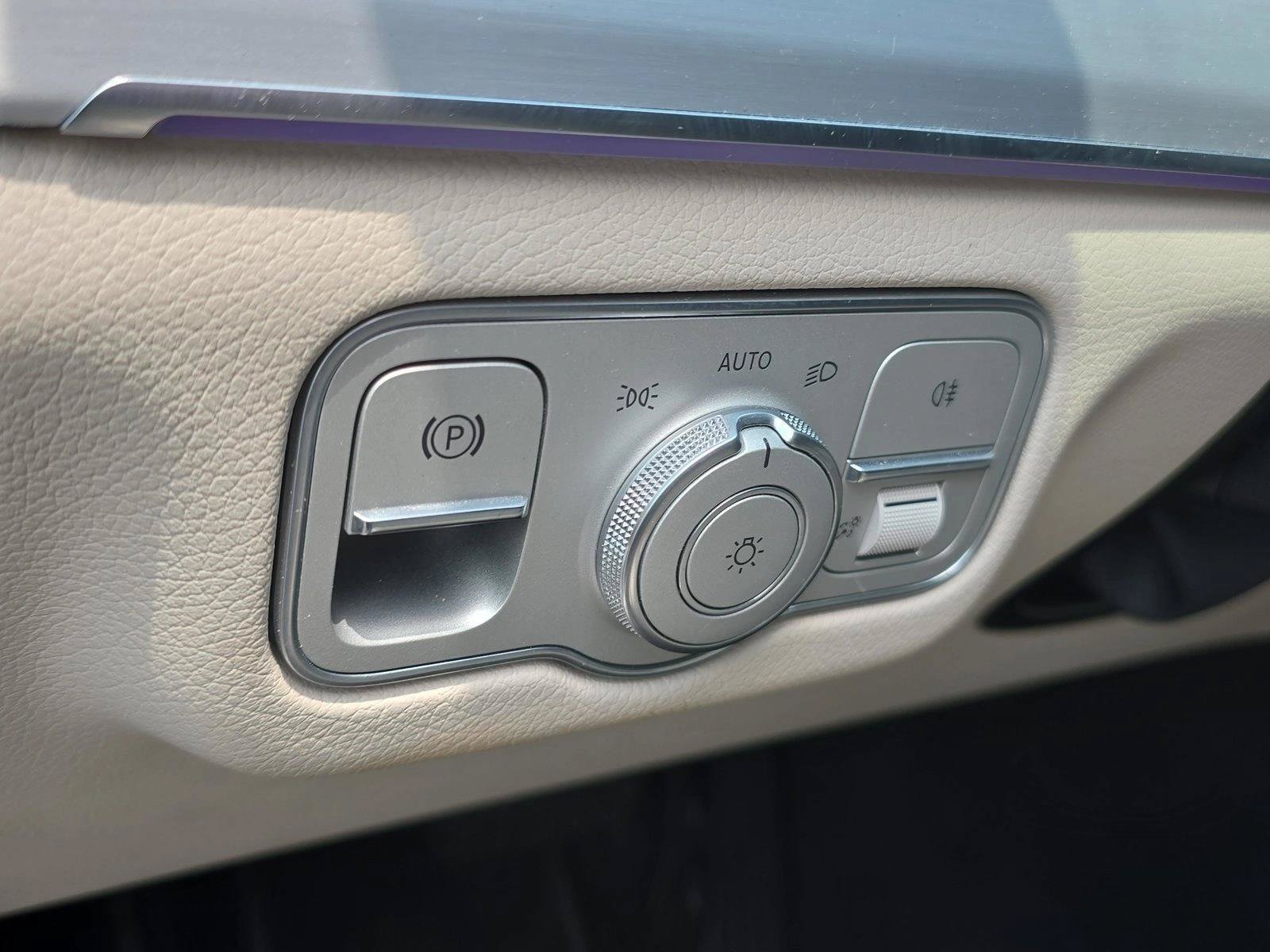 Used 2025 Mercedes-Benz GLE 350 4MATIC image 10